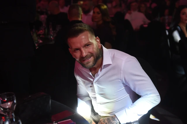 PAPARACO: Uslikali smo NOVU DEVOJKU Stanislava Krofaka! Pokušala je da sakrije lice, ali sad svi znaju kako izgleda!