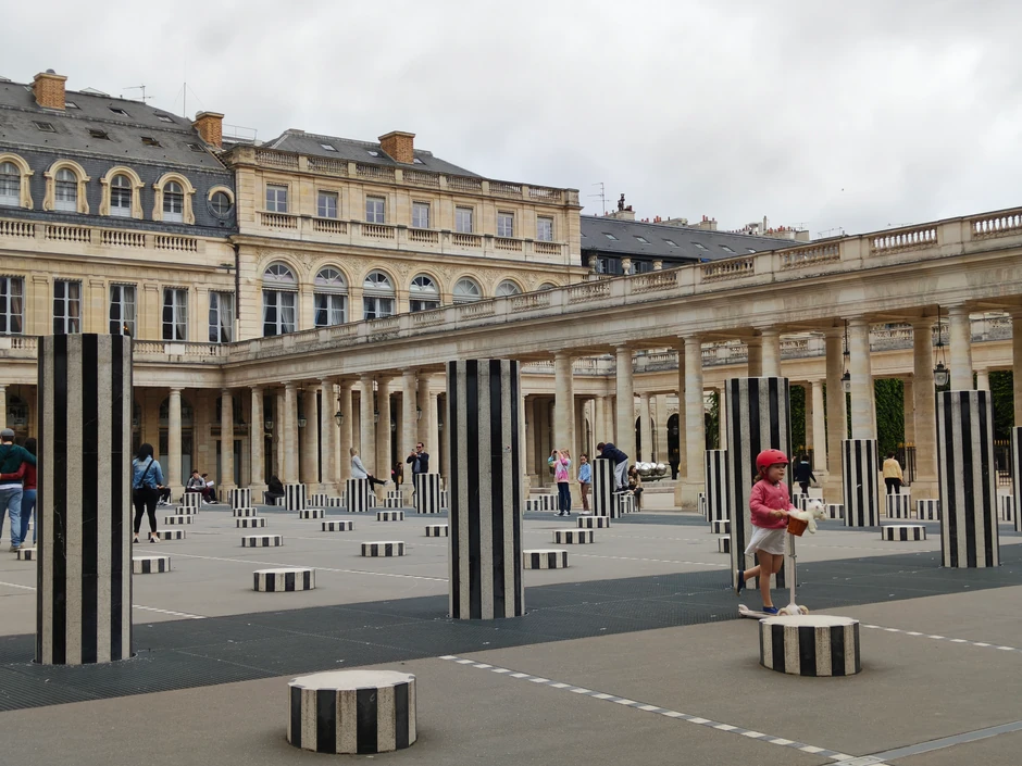 Slikano Realme GT 7T telefonom