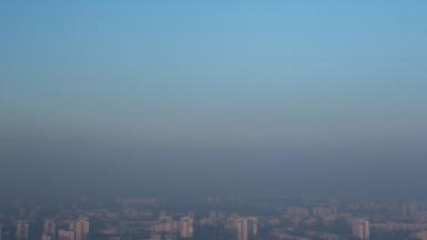 Smog nad Krakowem. Widok z kopca Kościuszki