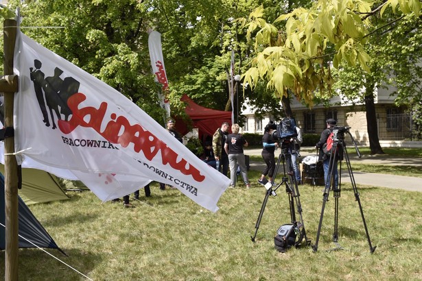 Pracownicy sądów doszli do ściany. Urzędnicy i asystenci odchodzą, nowych nie widać