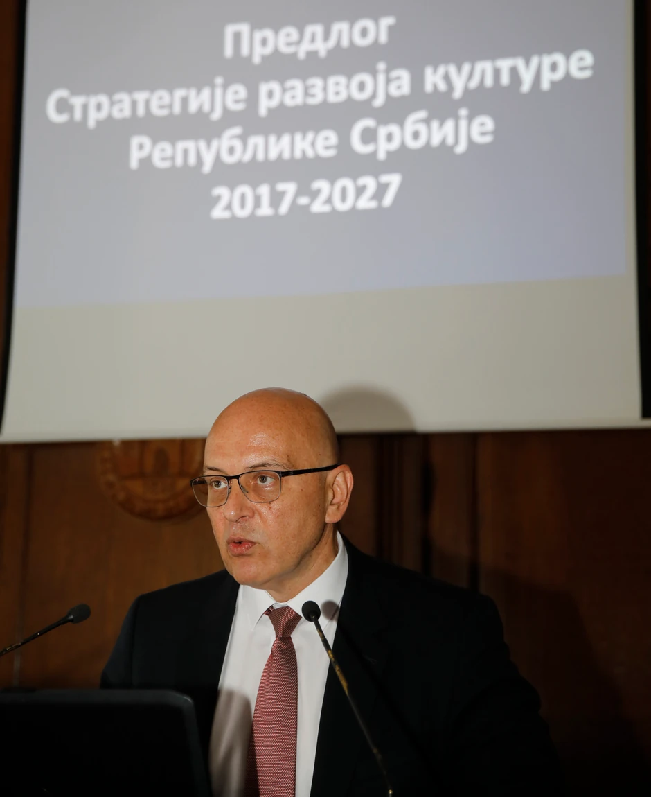 Vladan Vukosavljević govori na prvoj javnoj raspravi o Predlogu strategije razvoja kulture u Novom Sadu