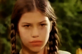 ĆERKA NEŠE GALIJE kao devojčica glumila u "Zoni Zamfirovoj", danas ima 34 GODINE i evo kako JANA IZGLEDA: Gledali ste u ovim serijama, a da niste znali da je ona