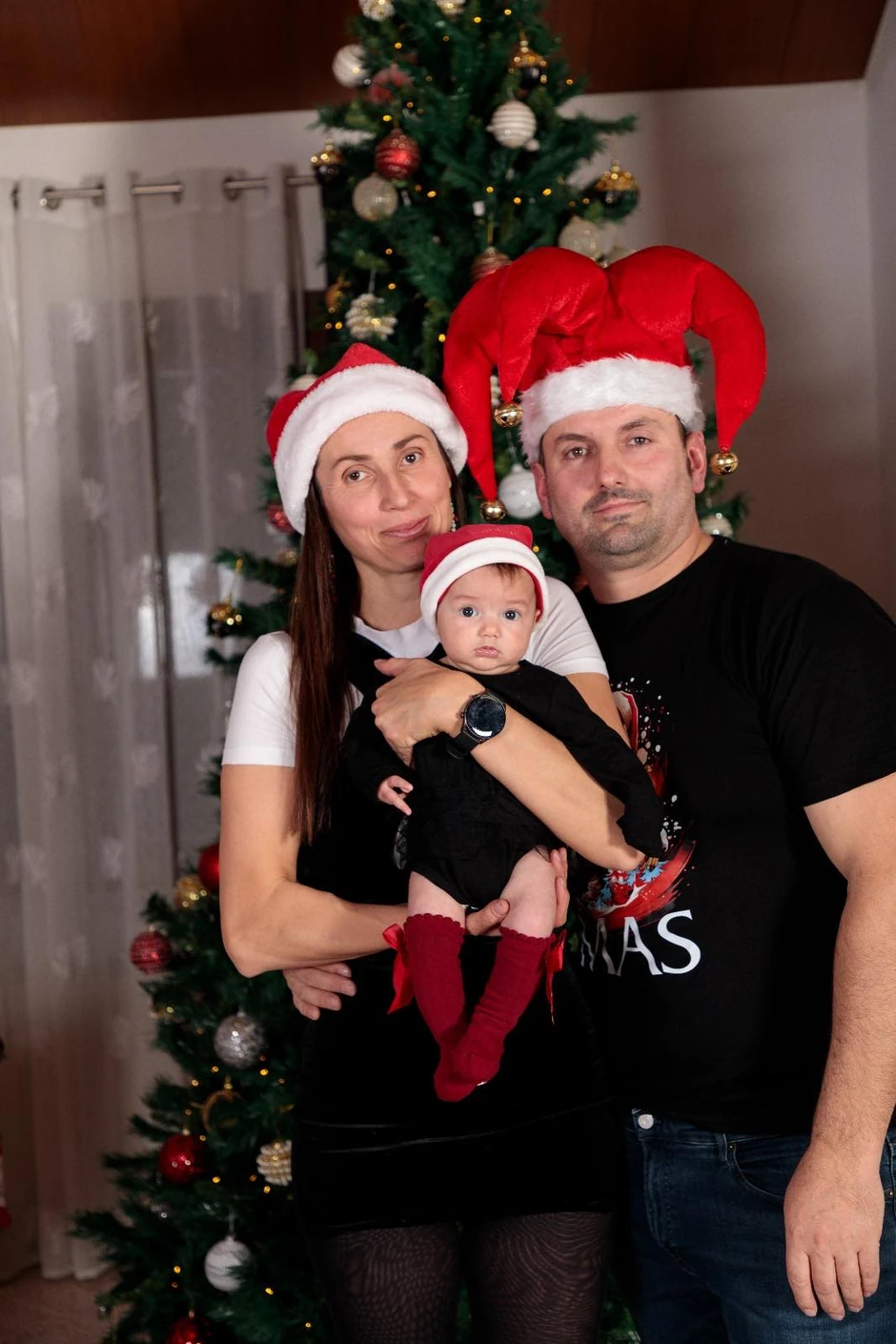 Porodica Milićević sa devetoro dece