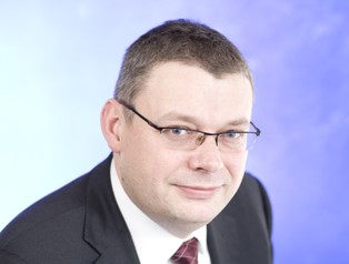 Piasecki: Wielkie lotnisko w Berlinie miało przyciągać Polaków