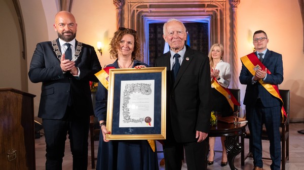 Profesor Wiszniewski - Honorowym Obywatelem Wrocławia