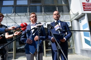 Parlamentarzyści KO rozpoczęli kontrole poselskie dotyczące katastrofy ekologicznej w Odrze