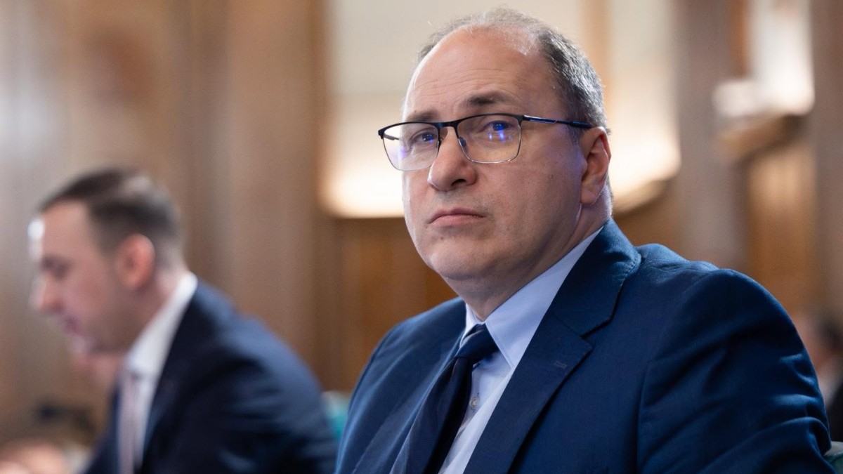 Ministrul Educației a cerut protecție penală specială pentru profesori după atacul de la școala din Bistrița