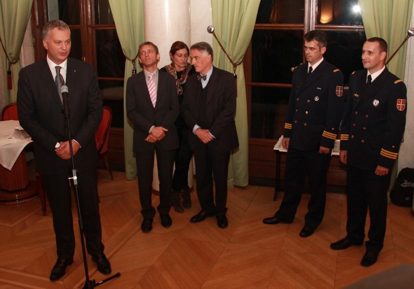 Dragan Šutanovac drži govor na svečanom prijemu