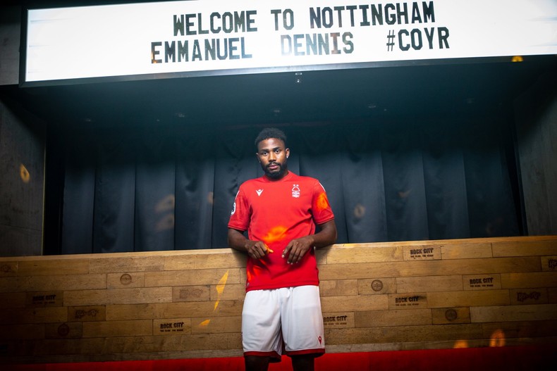 Emmanuel Dennis a du mal à gagner du temps depuis qu'il a rejoint Nottingham Forest