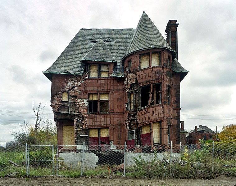 THE RUINS OF DETROIT FOT. YVES MARCHAND &amp; ROMAIN MEFFRE