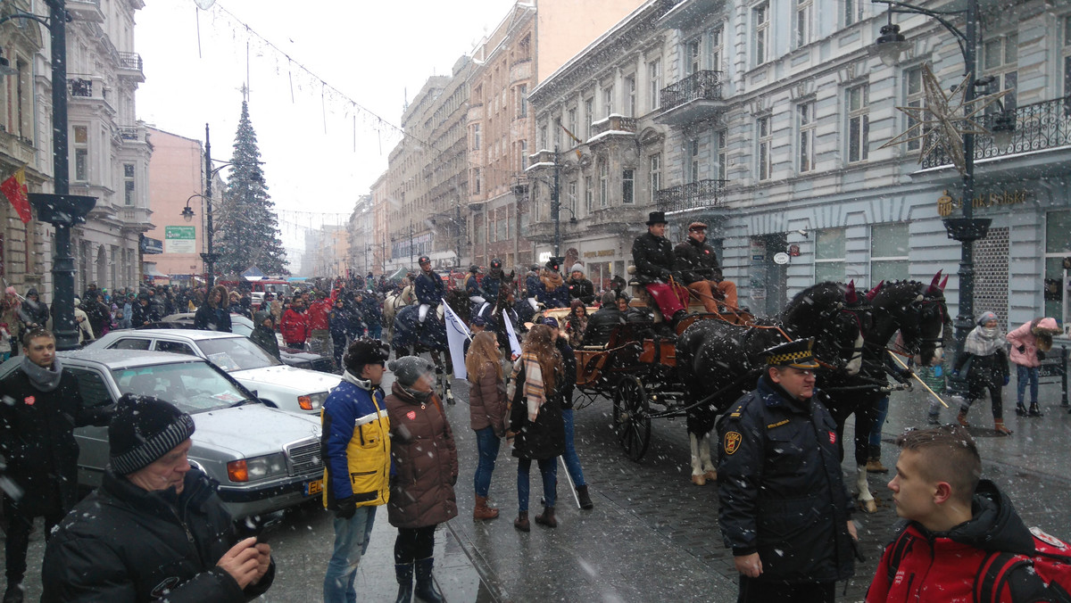 Łódzkie sztaby wciąż obliczają, ile pieniędzy trafiło do puszek podczas tegorocznego finału Orkiestry. Pewne jest, że Wielka Szarża Konna, organizowana przez straż miejską zebrała 208 tysięcy złotych.