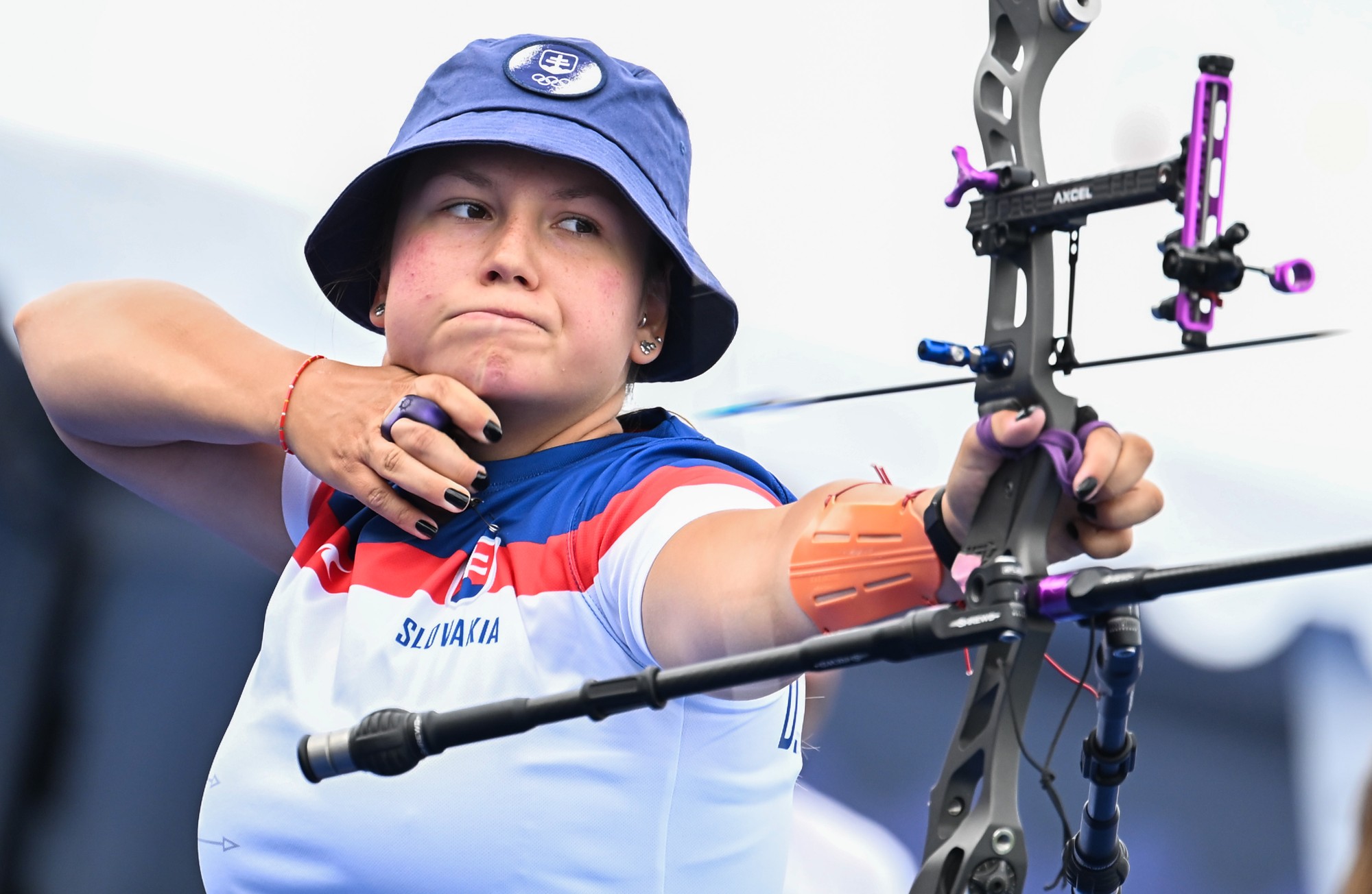 Vo veku 24 rokov zomrela slovenská reprezentantka v lukostreľbe Denisa Hurban Baránková.