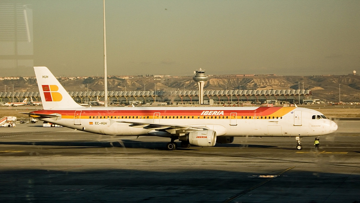 Strajkujący w czwartek piloci hiszpańskich linii lotniczych Iberia ogłosili, że 9 i 11 stycznia przeprowadzą kolejne strajki w proteście przeciwko planom utworzenia tanich linii lotniczych Iberia Express.