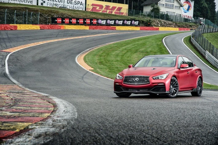 Infiniti Q50 Eau Rouge/fot.metriały prasowe