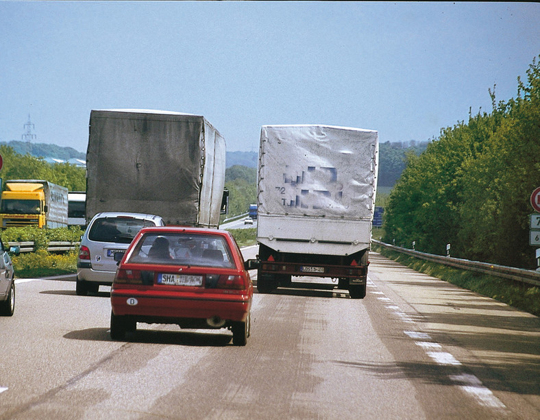 Autostradowe błędy: Radzimy jak jeździć po autostradzie