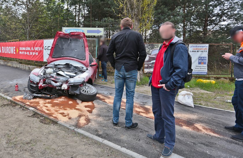 Wypadek sportowej mazdy RX8 w Zielonej Górze