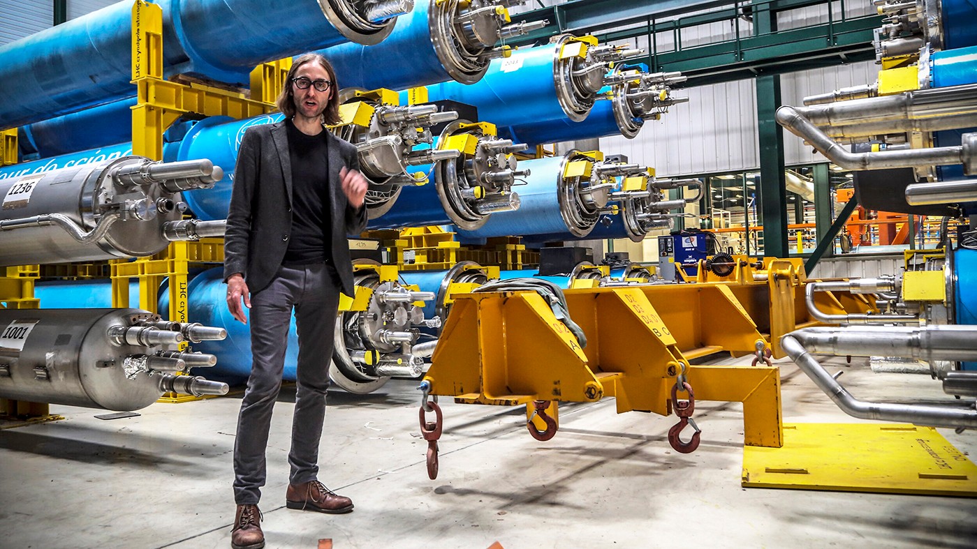 James Beacham, fizician la CERN, desființează modelul Elon Musk: „SpaceX nu este o organizație științifică, e o corporație falsă inventată pentru a canaliza bani publici în mâini private”