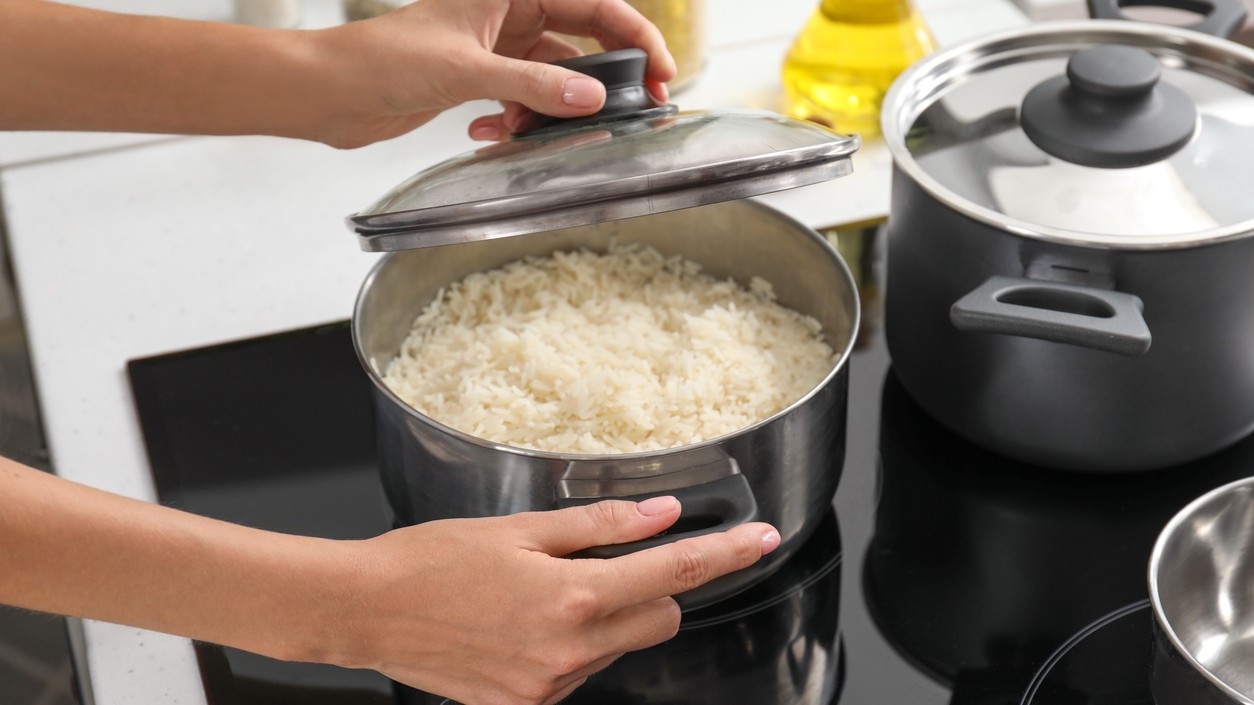 Konzumácia nesprávne skladovanej ryže môže byť mimoriadne nebezpečná. (ilustračné foto)