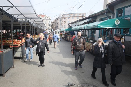 Bastać je u kampanji obećao da će zaštititi Bajloni pijacu