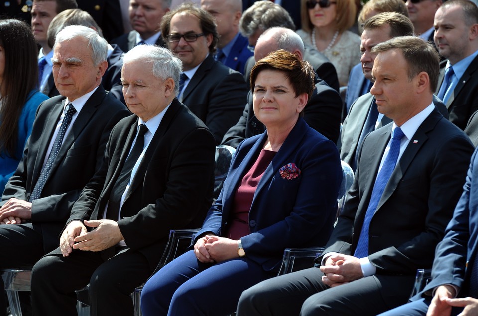 ŚWINOUJŚCIE GAZOPORT NADANIE IMIENIA LECHA KACZYŃSKIEGO (Piotr Naimski, Jarosław Kaczyński, Beata Szydło, Andrzej Duda)