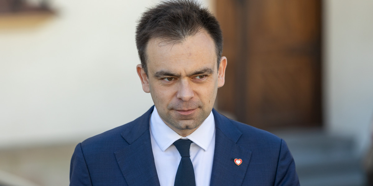 Minister finansów Andrzej Domański stanowczo zaprzecza, jakoby budżet miał wydać dodatkowe środki na imigrantów z Afryki i Bliskiego Wschodu