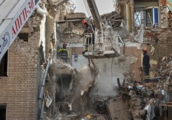 "Washington Post": Rosyjscy żołnierze uciekali spod Charkowa kradzionymi rowerami i autami