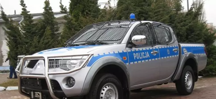 Polska policja ma 66 nowych terenówek