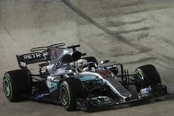 Formuła 1: Lewis Hamilton wygrał w Singapurze