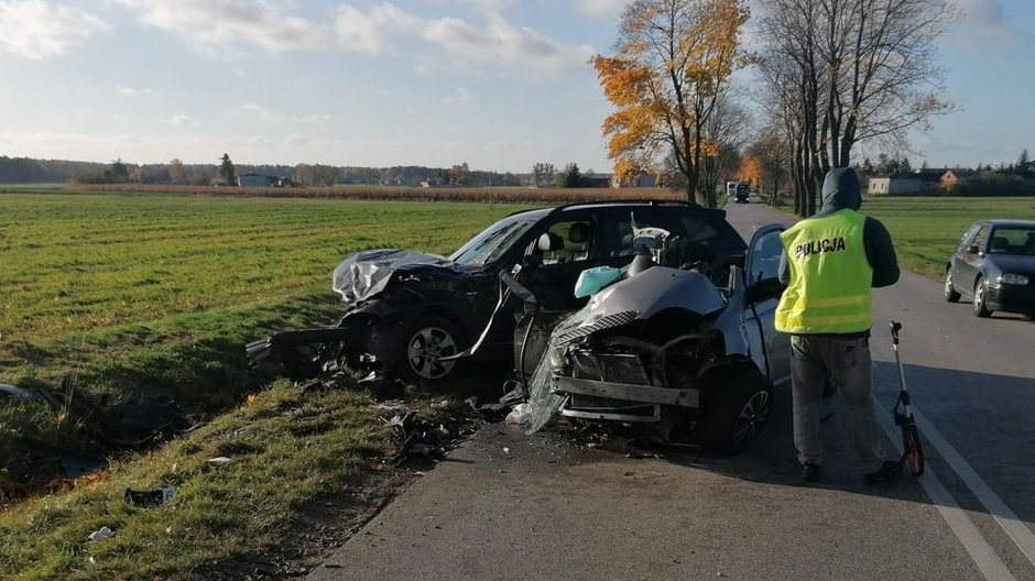 W wyniku obrażeń śmierć na miejscu poniósł 20-letni pasażer toyoty