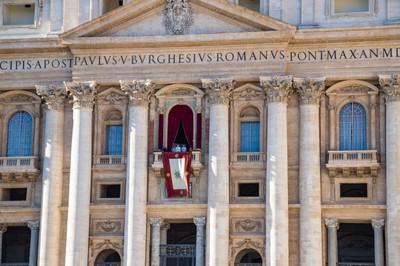 Jest nowy papież 2025! Papież został wybrany! Biały dym nad Watykanem! Relacja na żywo