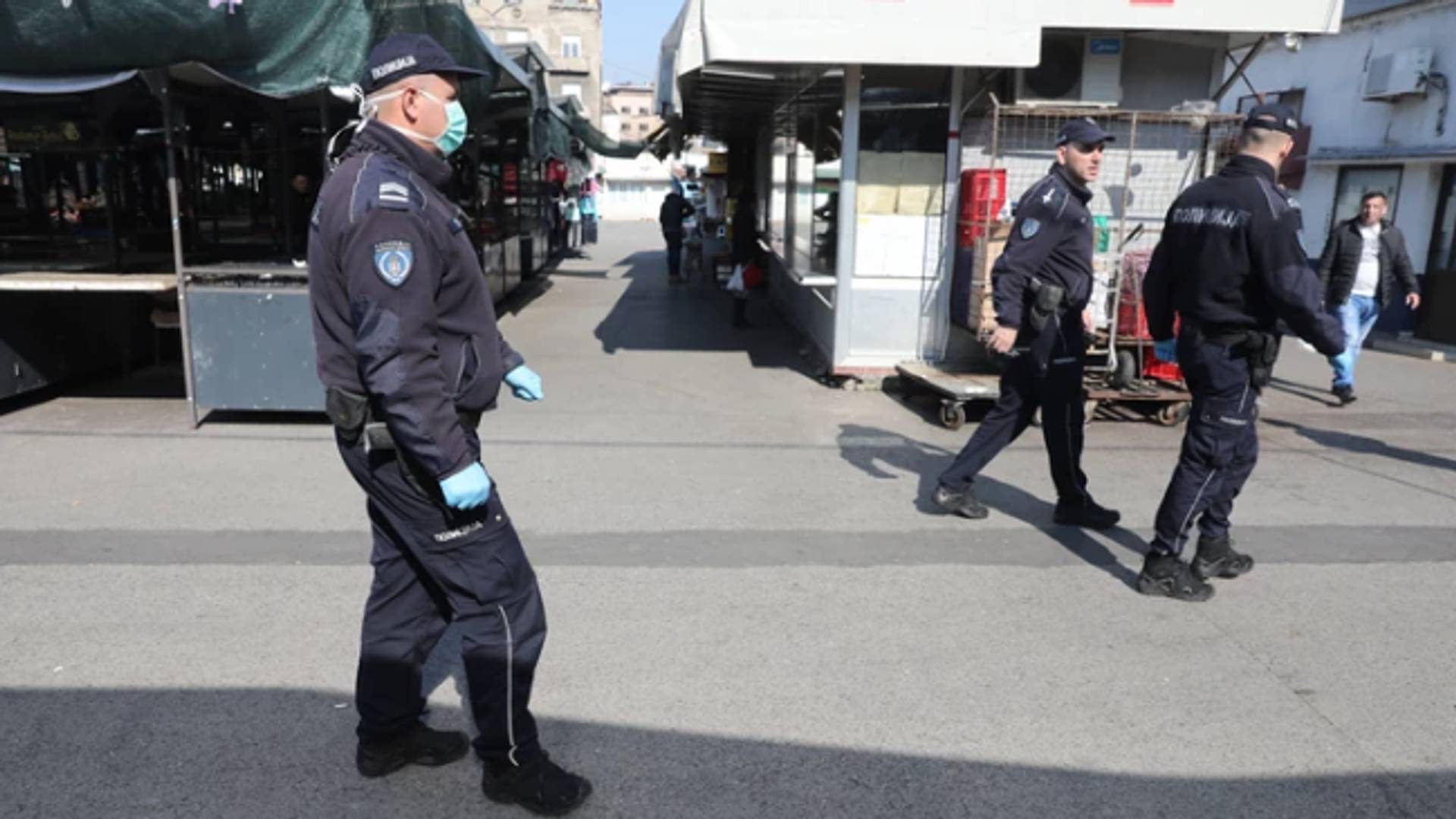 Od sad policija kažnjava svakog ko ne nosi masku, oštrije kazne i za lokale gde se ne poštuju mere