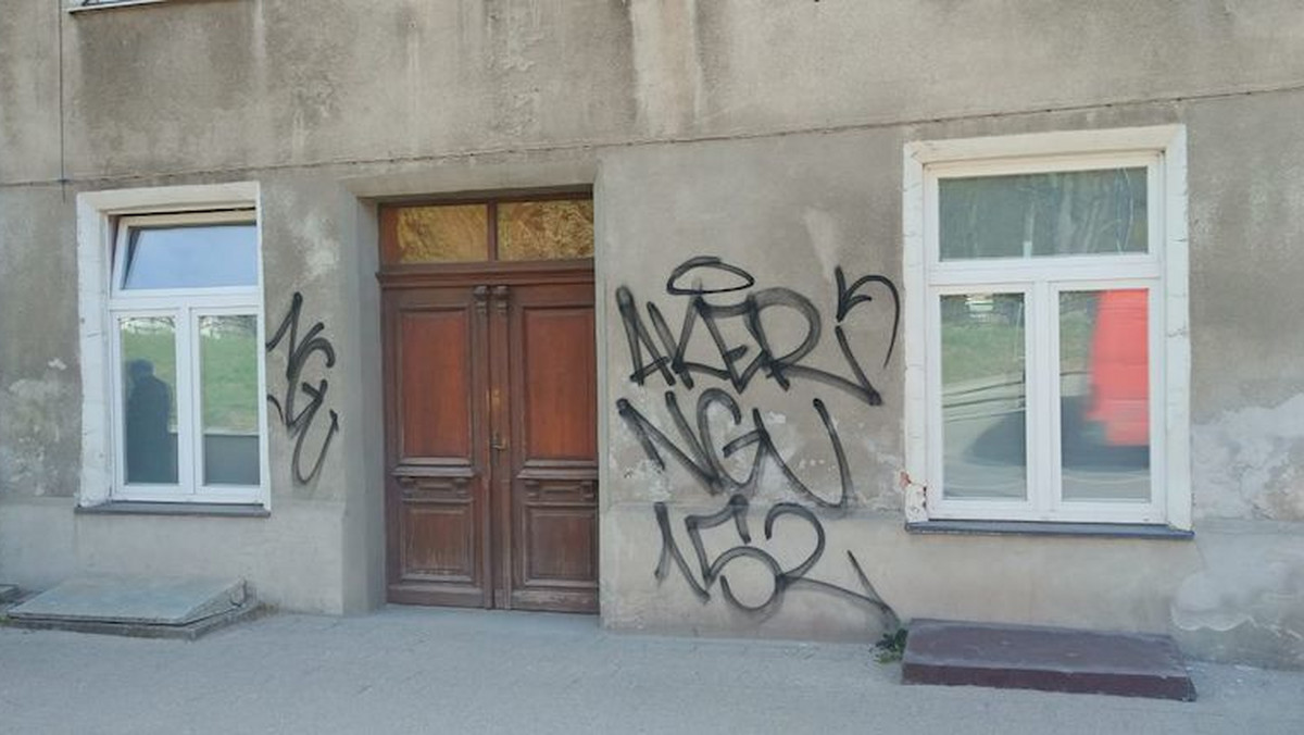 Gdańsk. Grafficiarz odpowie za zniszczenie mienia i brak maseczki