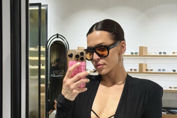 Glumica (36) se godinama borila sa BULIMIJOM, sad se SKINULA U MINIJATURNI BIKINI Ljudi ne veruju kako izgleda nakon teške borbe