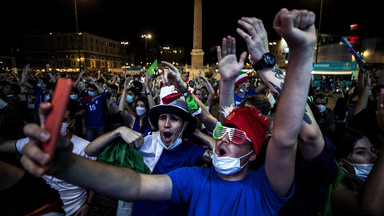 Wielka radość włoskich kibiców po meczu otwarcia Euro 2020. Tłumy świętowały zwycięstwo
