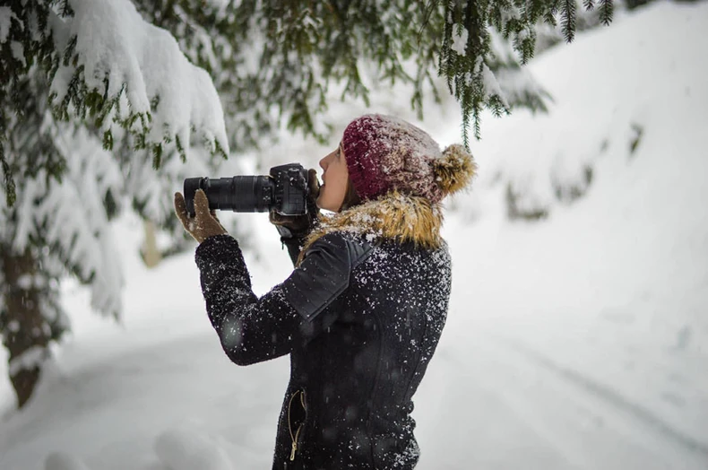 Mladena Bolta hvata trenutak za fotografiju. 
