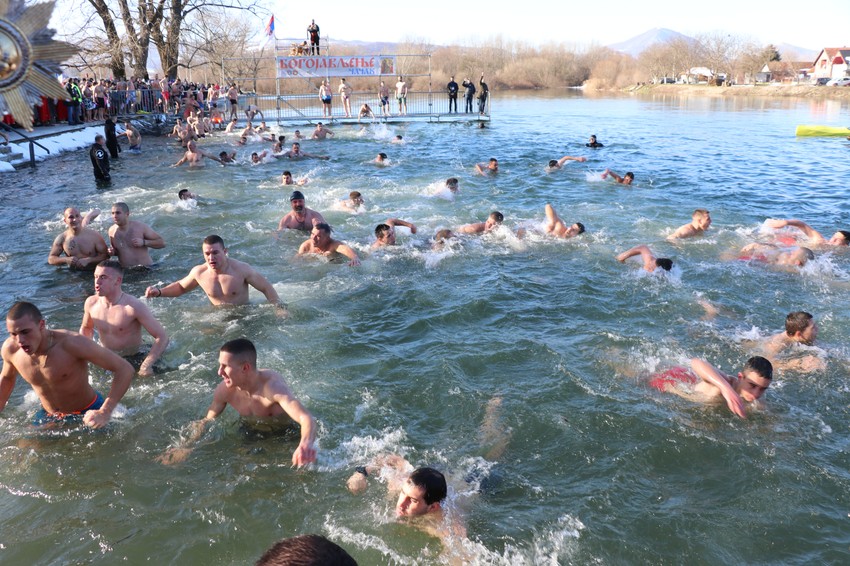 Čačak - plivanje za Časni krst