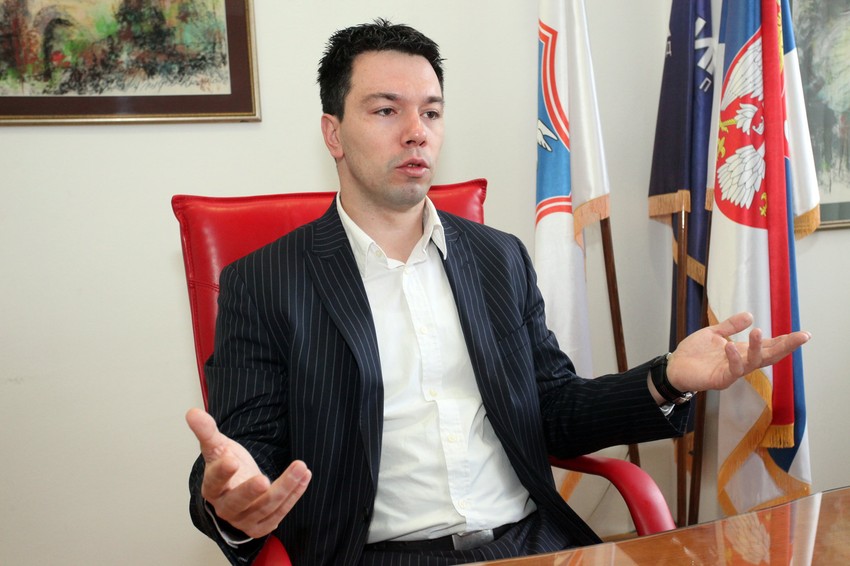 Većina savetnika Dejana Čelara su kolege iz stranke