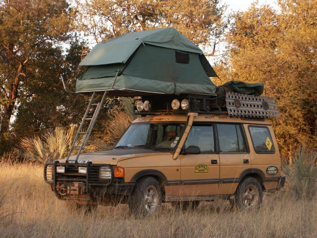 Range Rover czterdziestolatkiem