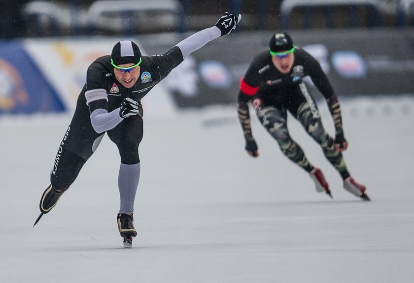 Nasz mistrz olimpijski Zbigniew Bródka rozpoczyna bój w MŚ