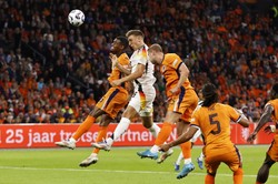 Liga Narodów. Cztery gole w meczu Holendrów z Niemcami. Kane śrubuje rekord