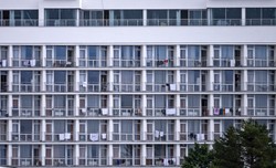 Czech i Słowaczka wypadli z balkonu sanatorium w Kołobrzegu. 21-latek zmarł w szpitalu