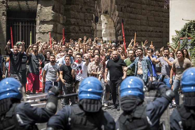 Kasia Smutniak oraz Steffano Accorsi w filmie 'Made In Italy'. W kinach 25 maja