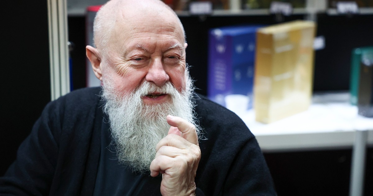 Prof. Jerzy Bralczyk miał wypadek. Znany językoznawca trafił do szpitala