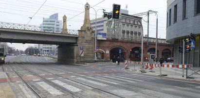 Przejście na Świdnickiej gotowe, ale nie działa