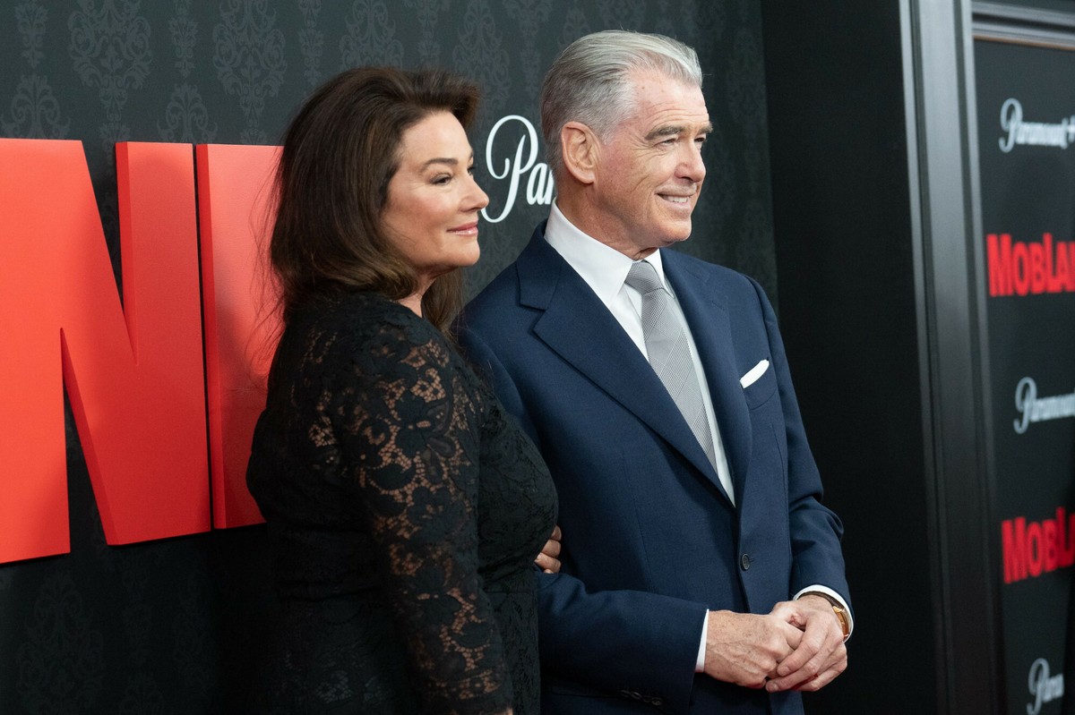 Pierce Brosnan, niezapomniany James Bond, na premierze filmu wraz z Keely Shaye Smith. Żona gwiazdora zaskoczyła metamorfozą