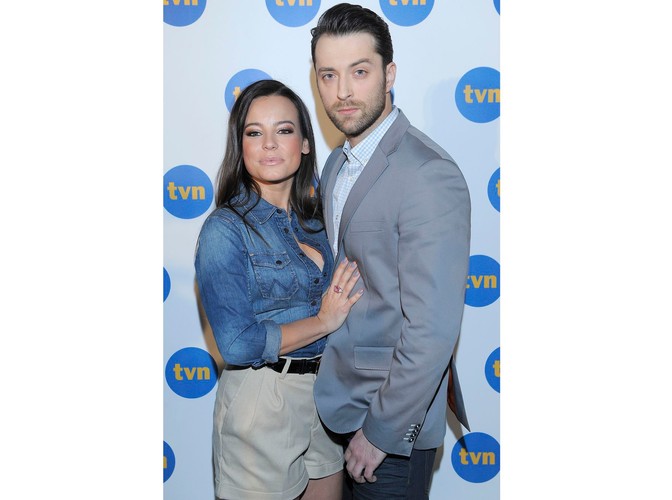 Anna Mucha i Filip Bobek grają głównych bohaterów serialu 'Prosto w serce'