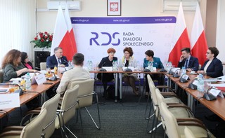 Zmiany systemowe i propozycje wzrostu wynagrodzeń. Rząd przedstawi nowy pakt społeczny dla oświaty