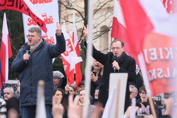 Kamiński i Wąsik do europarlamentu? Polacy ocenili pomysł PiS