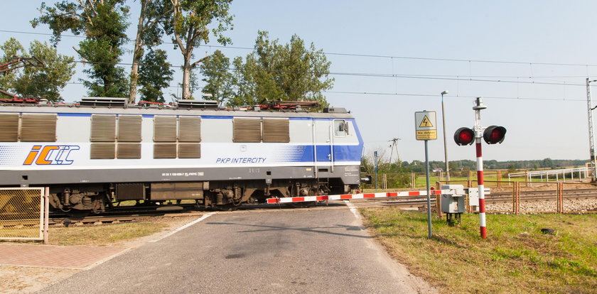 Setki ludzi utknęły w pociągu. Tam były dzieci!