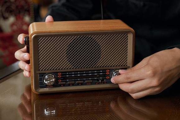 Misteriozna "Radio stanica Sudnjeg dana" emitovala je danas DVE NOVE PORUKE: Obe su sadržale samo JEDNU REČ